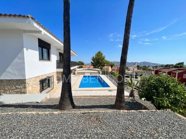 CHALET INDEPENDIENTE COMPLETAMENTE REFORMADO CON PISCINA, GARAJE Y VISTAS DESPEJADAS — 10