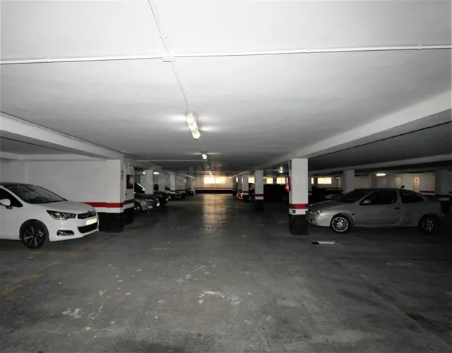 Se vende plaza de garaje en la Ciudad de las Artes y las Cie - foto 2