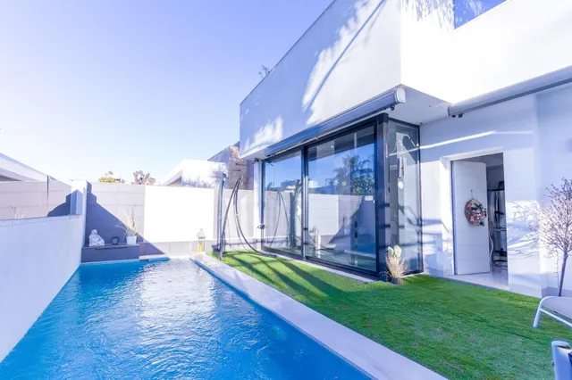 SE ALQUILA POR TEMPORADAS VILLA EN SANTIAGO DE LA RIBERA + PISCINA (SAN PEDRO DE PINATAR) MURCIA — 10