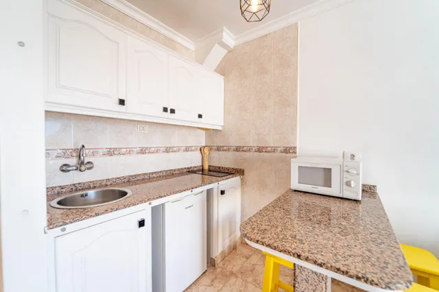 Acogedor apartamento con terraza y vistas al mar en el complejo Richmond — 18