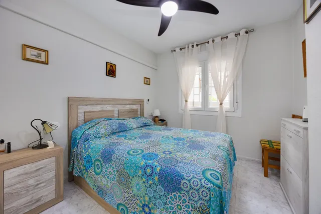 Apartamento reformado de un dormitorio en la Playa de los Locos — 16