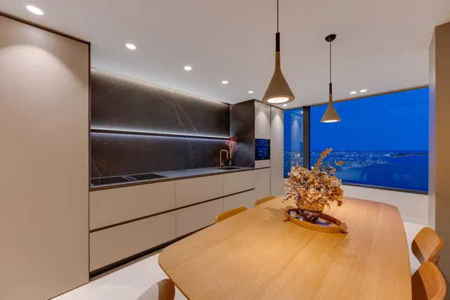 Exclusivo apartamento en primera línea con vistas panorámicas al mar — 7