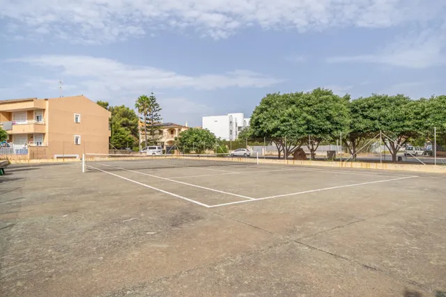 Planta baja totalmente reformada con jardín privado, sauna, piscina comunitaria y parking en Sa Coma — 42