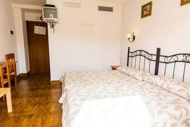 Hotel 33 habitaciones 1350m² en venta - South of spain — 40