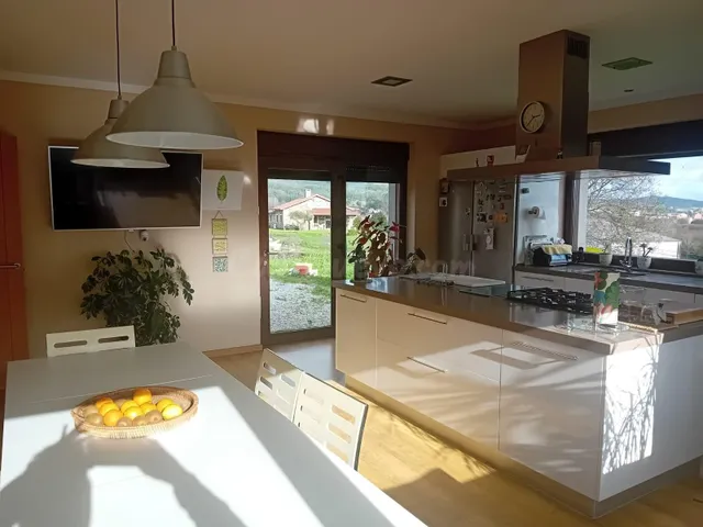 Exclusiva Casa en Cances da Vila, Carballo - Ideal para Fami - foto 5
