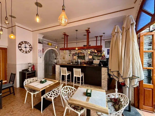 Local comercial en Venta en Benalmadena Málaga - foto 2
