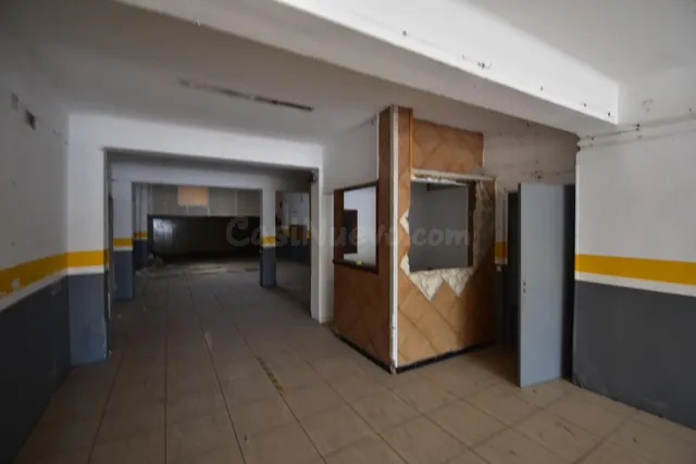 ¡Se vende local comercial de 160 en Camp Redó! ✨ - foto 3