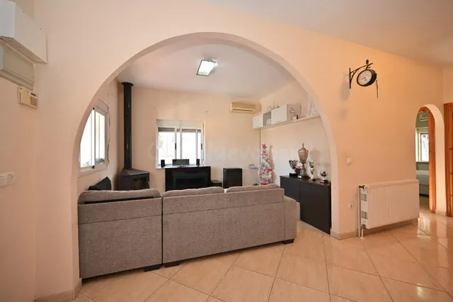 SE VENDE CHALET ADOSADO EN LOS BALCONES (ORIHUELA COSTA) - foto 4