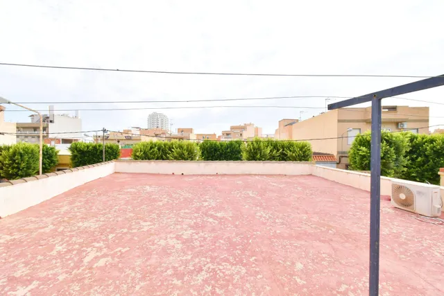 VIVIENDA DE PLANTA BAJA CON SOLARIUM Y COCHERA — 22