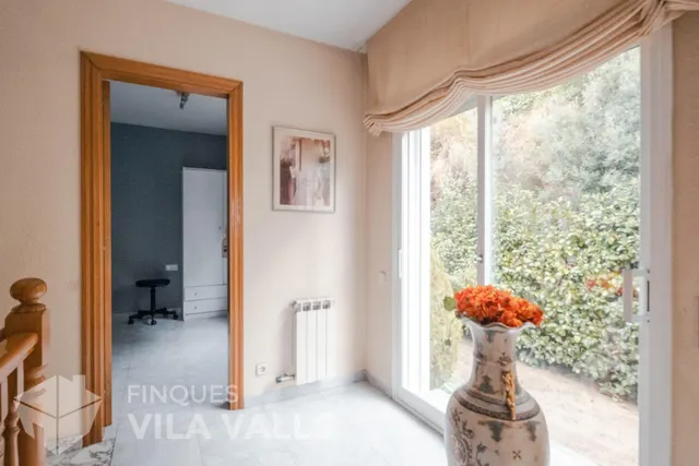 Casa con terraza, jardín y amplios espacios — 39