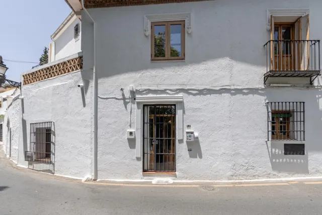 Casa reformada en el Camino del Sacromonte — 37