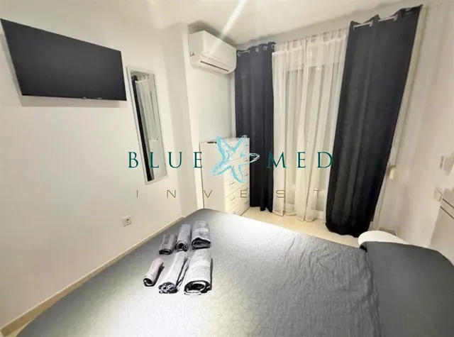 Apartamento reformado con amplia terraza y piscina comunitaria en la cumbre — 9