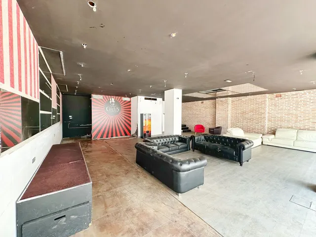 Local comercial 219m² en venta - Marbella — 8