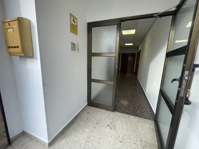 LOCAL COMERCIAL A ROQUETES DE 195m2 — 9