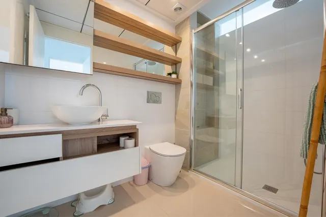 Apartamento 2 hab, 2 baños y solarium — 12
