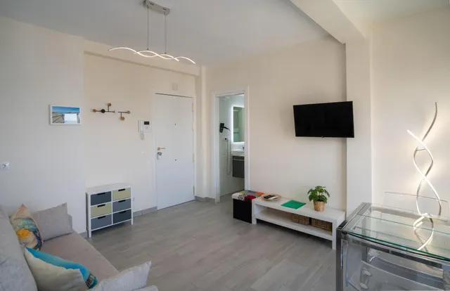 Magnifico estudio en primera línea de playa en Calahonda. — 11
