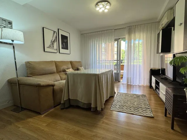 Piso de 4 habitaciones con terraza, garaje y piscina comunit - foto 3