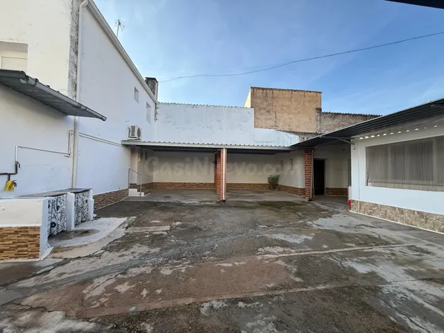 CASA DE PUEBLO CON PATIO — 4