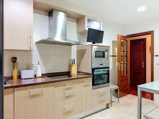 Casi 100 m2 y cuatro habitaciones en los primeros números de Zabaleta. Casi nada. — 15