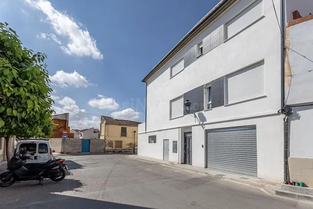 Edificio de nueva construcción en Churriana — 3