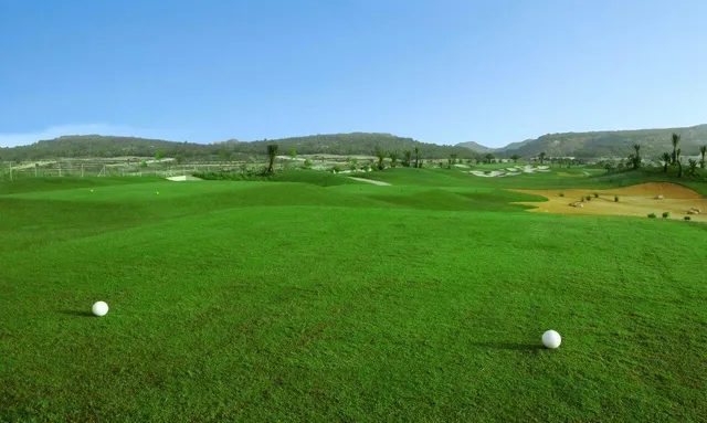 Villa con 4 dormitorios y piscina privada a la venta en Golf Resort – Orihuela — 8