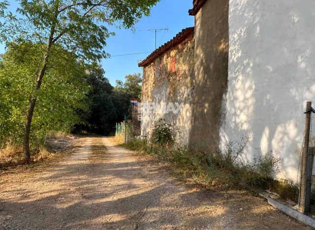 Sarrià de Ter (Girona) | Masía tradicional catalana para rehabilitar con finca rústica de 7.878 m2 — 12