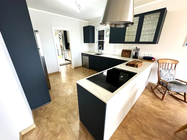 Chalet con piscina — 12
