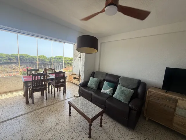 ESPECTACULAR VIVIENDA FRENTE A LA PINADA, RODEADA DE VEGETACIÓN — 12