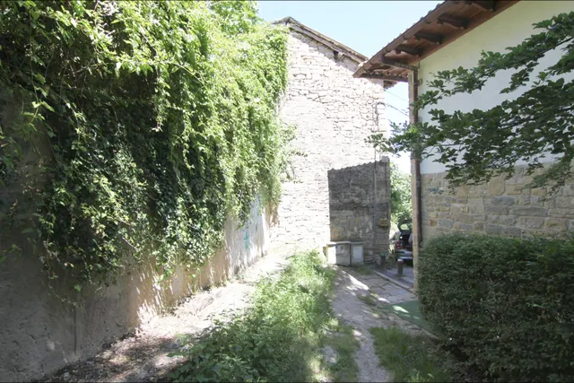 Ekiser vende casa con terreno en Ansoain pueblo - foto 3