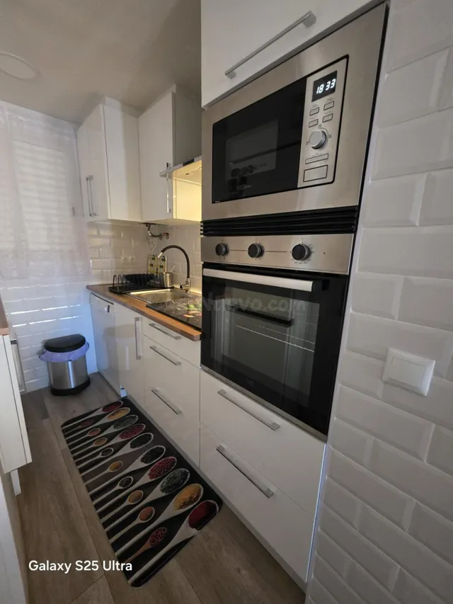 Apartamento con vistas al mar, piscina y parking — 16