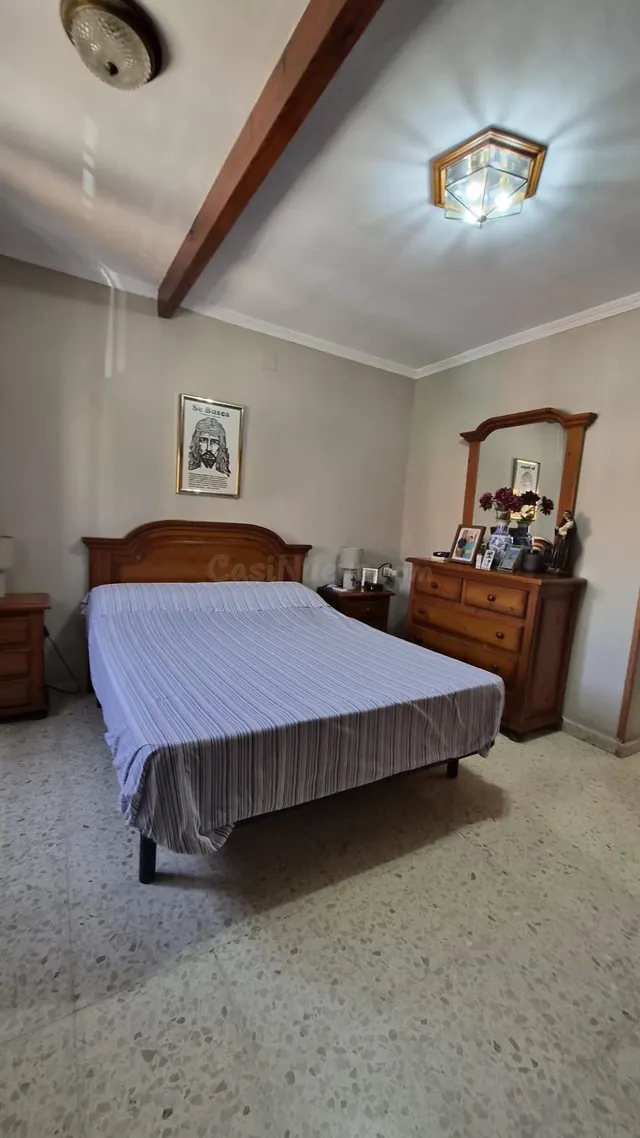 Vivienda unifamiliar de 3 plantas con jardín, terrazas y garaje en Algeciras — 5