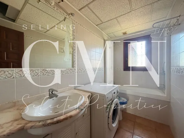 EXCELENTE VILLA EN ESQUINA EN ALBIR | MÁS PRIVACIDAD, LUZ Y GRAN POTENCIAL — 40