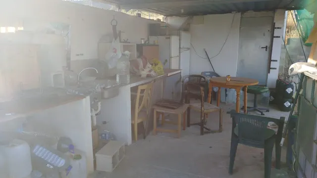 PARCELA CON CASA DE APEROS DE 9 METROS + UNA PORCHADA DE 24 METROS — 6
