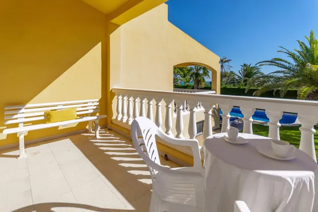 Magnifica villa de 347m2, situada a 1ª línea de mar — 13