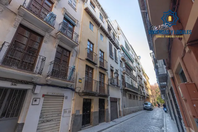Oportunidad junto a plaza Trinidad — 38
