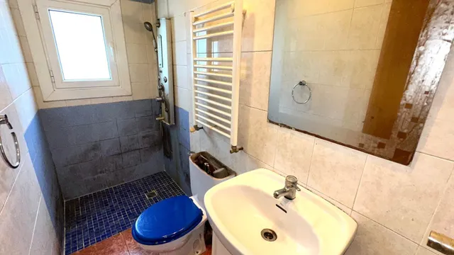 Excelente oportunidad para adquirir una vivienda con gran potencial en Donostia-San Sebastián. — 7