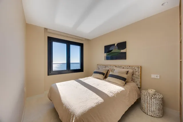 Exclusivo apartamento en primera línea con vistas panorámicas al mar — 32