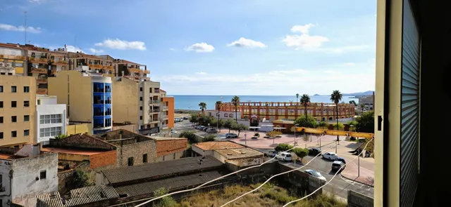 Amplio piso de cuatro dormitorios con vistas a la plaza de toros, las montañas y el mar en Vinaròs — 21