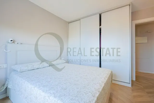 Ático con vistas al mar y solárium privado de 76 m2 en Coveta Fumá. — 22
