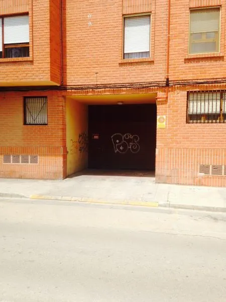 PLAZA DE GARAJE MUY CENTRICA FRENTE AL PAQUE