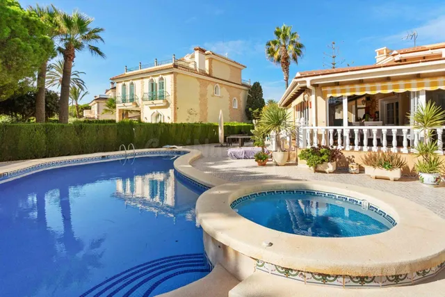 Villa de Lujo en Cabo Roig - foto 2