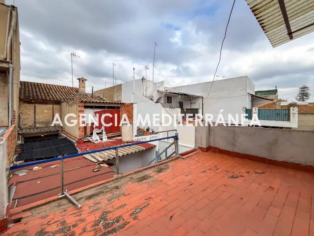 CASA DE DOS PLANTAS A LA VENTA EN ALCÀSSER — 19
