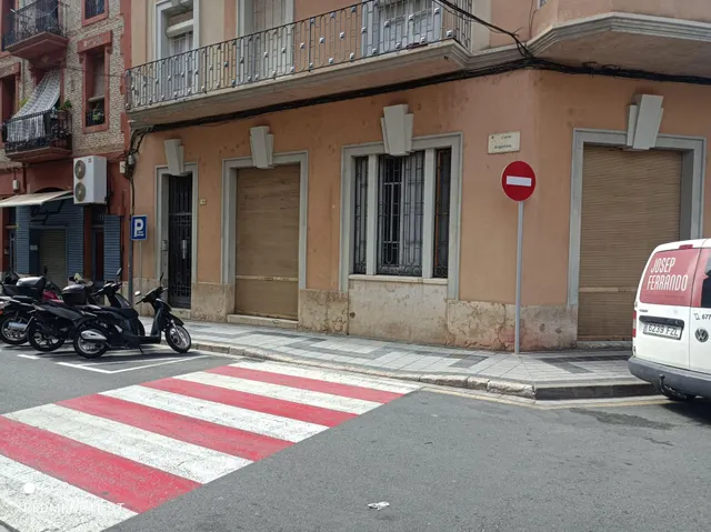 LOCAL COMERCIAL EN VENTA EN EL CENTRO DE TORTOSA — 3