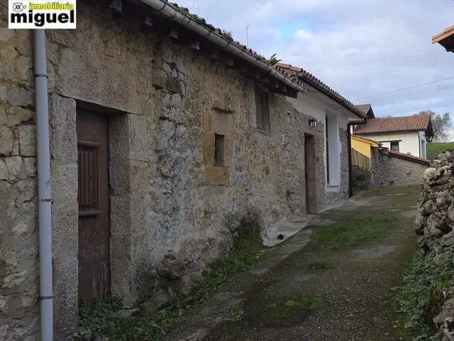 Se vende gran casa de piedra con cuadra anexa en Herrerías — 5
