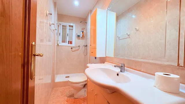 Pis de 4 habitacions amb ascensor — 15