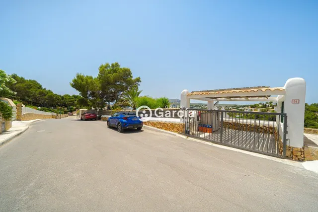 Villa en primera línea en venta en Jávea con increíbles vistas — 42