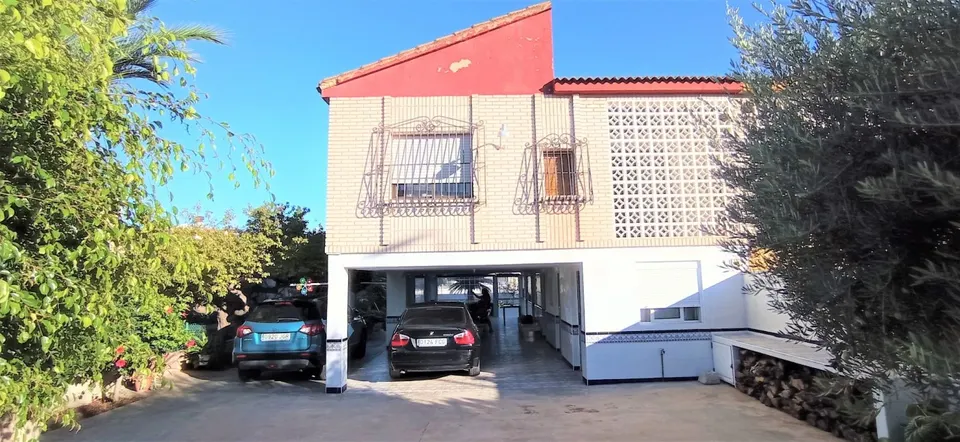 Se Vende Precioso Chalet en Los Narejos con buena ubicación