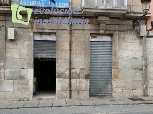 Llana de Afuera, frente a la catedral de Burgos. Impresionan - foto 2
