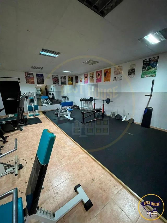 PISO EN ALQUILER — 26
