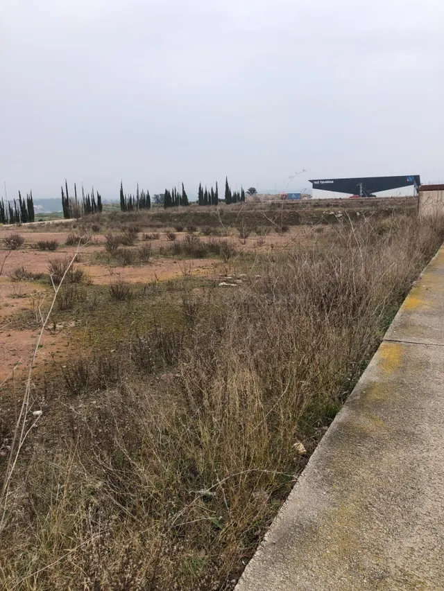 SOLAR INDUSTRIAL EN VENTA EN SANT FRUITOS DE BAGES - foto 2